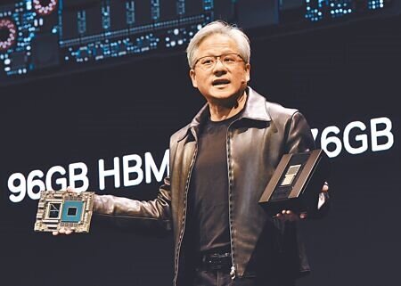 
輝達執行長黃仁勳在GTC公布更多次世代AI晶片細節。（本報資料照片）
