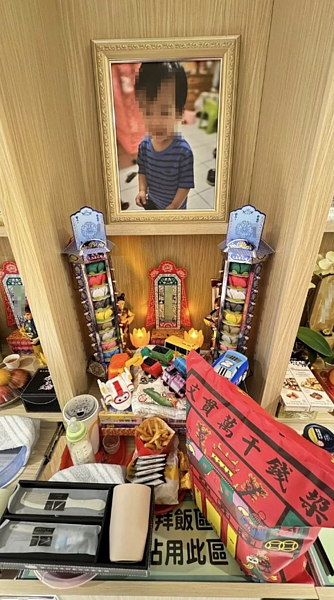 一歲男童剴剴遭虐致死引起公憤。民眾黨議員陳宥丞指出,向社會局索資後發現,在事發後北市社會局與中央確認是否符合重大兒虐事件僅止於系統登載和電話通聯,沒有任何公文往來,質疑避重就輕。記者翁至成/翻攝