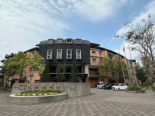 新竹房價有夠兇?「這路段」還藏2字頭中古屋 9成都竹科人在買 竹北區隘口六街坐擁國中、國小學區、公園綠地,環境清幽對竹科換屋族有相當大吸引力。圖/永慶房產集團提供