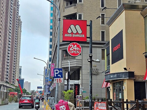 中正藝文特區可說是桃園「寸土寸金」之區,相當繁榮,不過TGI FRIDAYS桃園中正店,將於今年3月24日熄燈。圖/好房網News記者林和謙/攝