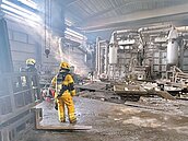 工廠巨響　700度鋁液燒死2移工