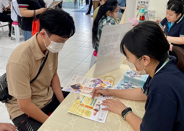 桃園市政府持續推動「青年安薪就業讚方案」，聚焦待業青年。圖／桃園市政府提供