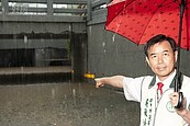 大甲鐵路地下道遇雨積水　民代要求建高架