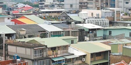 
全台50年以上老屋從去年第3季突破百萬大關後，今年第2季進一步攀升至111.9萬間。（本報資料照片）
