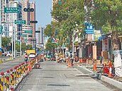 華夏路施工不停　民怨生意掉3成
