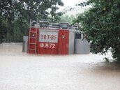 康芮颱風降暴雨　民雄像泳池台南淹一樓高