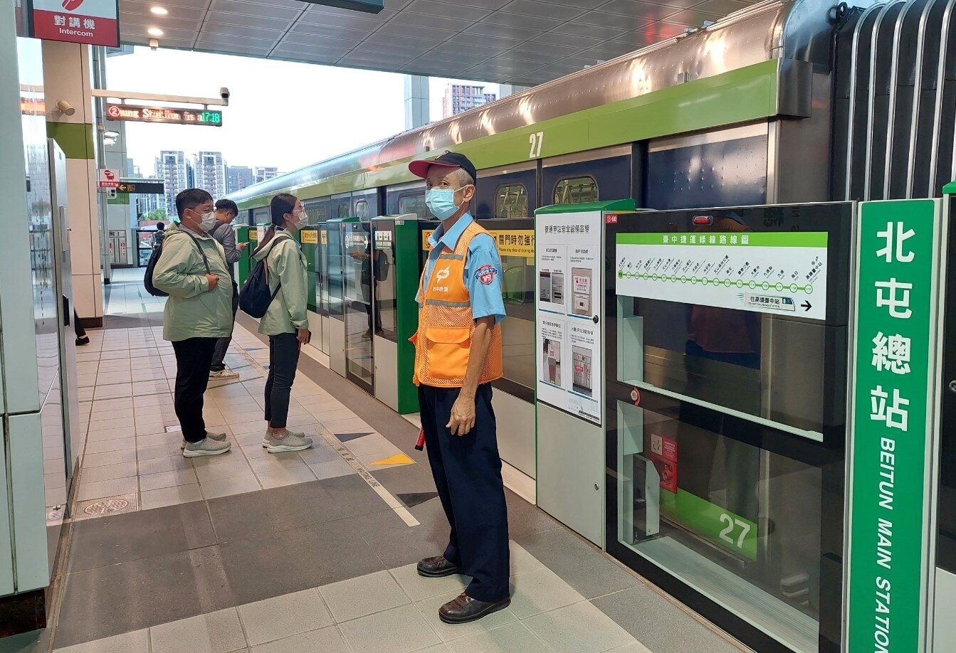 10月16日起,平日北屯總站列車均停靠2月台。圖/台中捷運公司提供