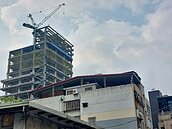 營造工人工資「如此暴漲」！都更難推？專家揭「解決方向」