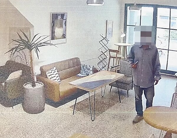 「桃園借錢哥」多次佯稱「沒帶鑰匙」為由,又犯詐欺取財1000至1萬5000元不等金額,由於另有同樣案件仍在桃園地院審理中,桃園地檢署再依詐欺取財罪追加起訴。圖/記者陳恩惠翻攝