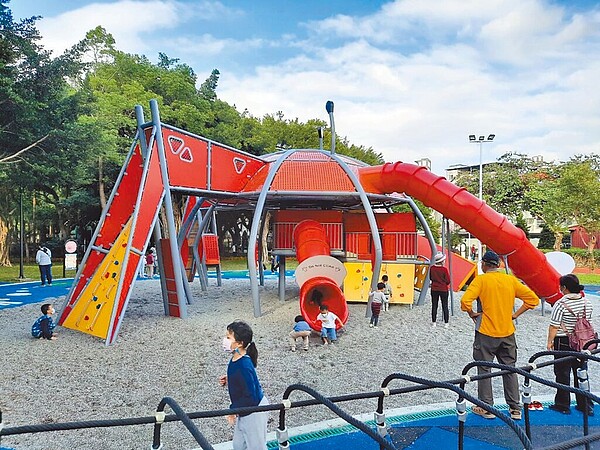 新北市截至今年8月,已完成193座全齡特色共融公園,數量為全國之冠。(新北市景觀處提供/劉瑋晴新北傳真)