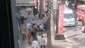 悚！雲南商場電梯直墜　導致3死17傷