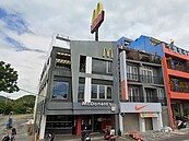才遭颱風吹歪招牌！28年墾丁大街麥當勞悄收攤　在地人嘆不捨：平價宵夜成回憶