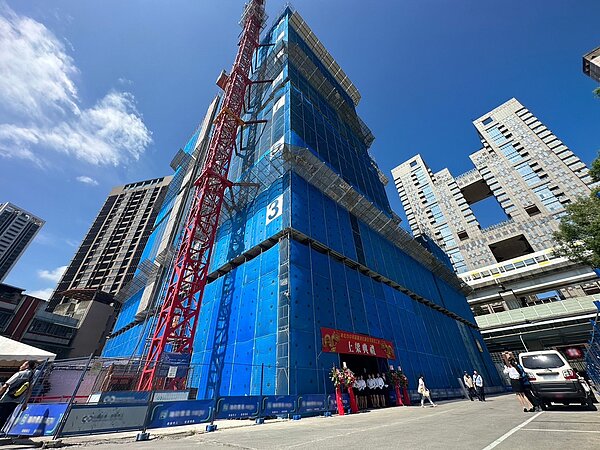 中和警消社會住宅上梁典禮。圖/新北城鄉局提供