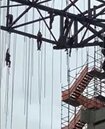 巴西雙子星大樓連接工程倒塌　8工人懸掛空中求生