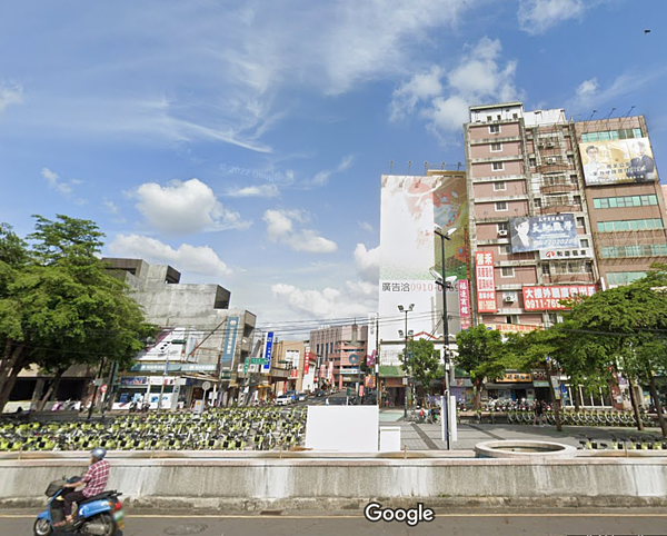精華地段預售快完工!他猛一看「採光變差」 照片曝光網狂勸退 彰化街景示意圖。圖與文中物件無關/翻攝自Google maps