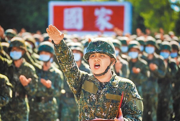 明年元旦起義務役的役期將延長為一年,立法院23日審查相關草案。圖/軍聞社