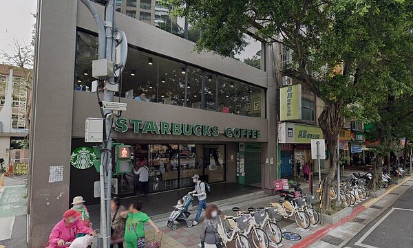 星巴克台北三興門市位於台北市基隆路上、鄰近臨江街觀光夜市。圖/擷取自Google Map