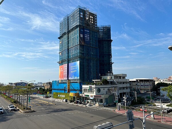 台中首購熱區沙鹿今年前九月淨遷入人口近1,500人，近一年大樓成交均價30萬出頭，房價仍屬親民。圖／好房網News記者林和謙／攝
