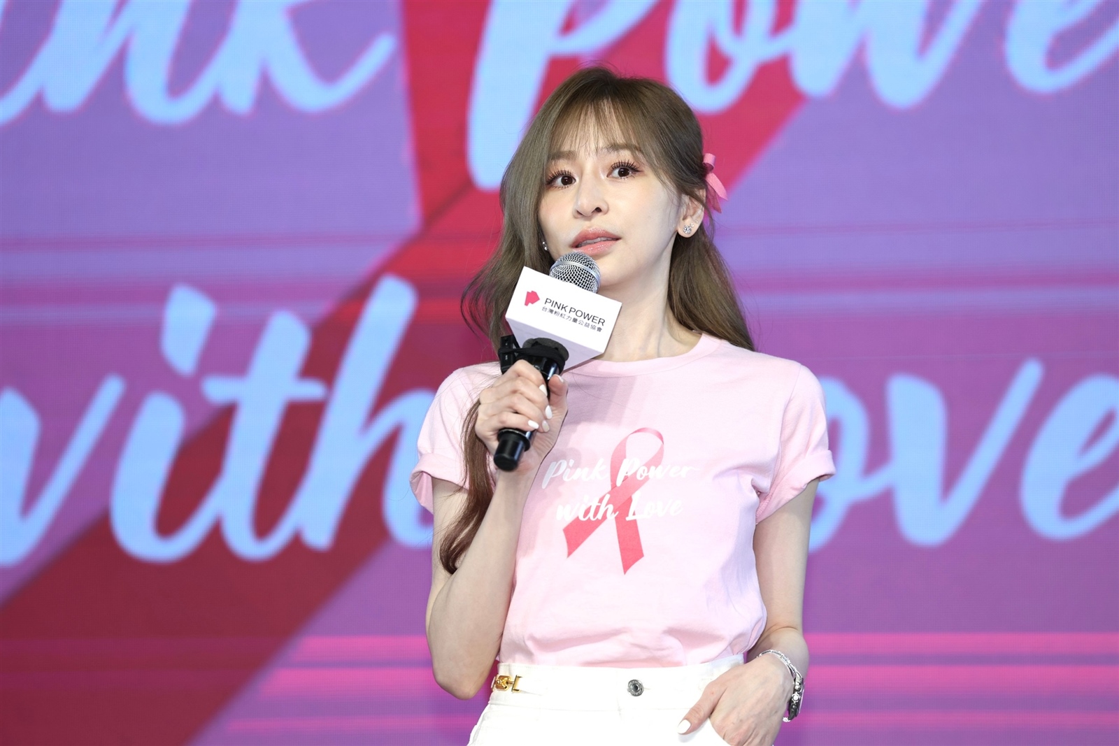 王心凌擔任Pink Powe 台灣粉紅力量公益協會大使，呼籲大家要定期自己做乳房檢查。記者吳致碩／攝影 