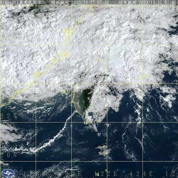 高雄至屏東交界有一條雲線延伸到外海，是海峽南下北風和台灣東側繞地形往西的氣流交會處。圖／取自鄭明典臉書