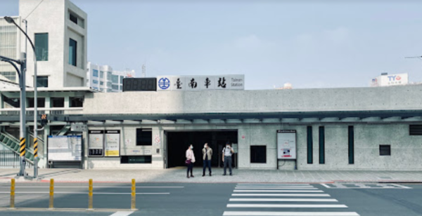 台南火車站後站。圖／翻攝自Google maps