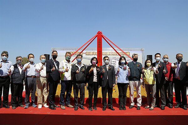 中科二林園區第一期標準廠房新建工程去年3月動工,被視為經濟和人口的雙利多因素。圖/彰化縣政府提供