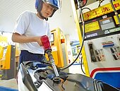 油價下周連7降　中油恐年虧300億