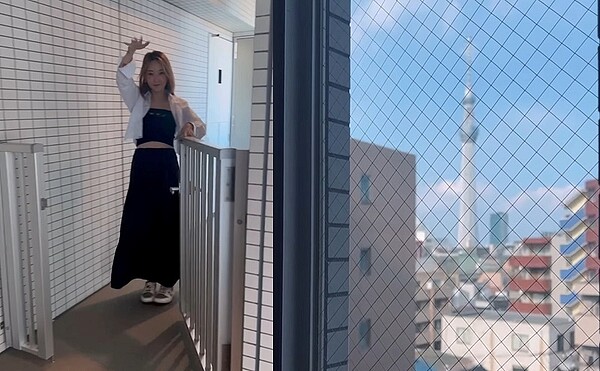 張菲媳婦買房交屋開箱!超羨慕景觀「立刻出租」一原因打臉自己 綜藝大哥張菲的媳婦女星翁馨儀,近日分享新家順利交屋。圖/截自翁馨儀臉書