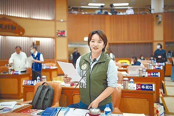 新北市議員黃淑君被指關說新北市土城國中第1次段考分數,她強調僅轉傳家長陳情意見予教育局協助說明,土城國中則稱「沒收到來自任何議員的關切」。圖/新北市議員黃淑君提供