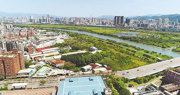 新北市樹林防洪三期整體開發區位於樹林區東側、沿大漢溪的樹林堤防內側沿線土地，未來範圍內將設有捷運LG14站，計畫面積約為124.8公頃。（新北市城鄉局提供／高鈞麟新北傳真）