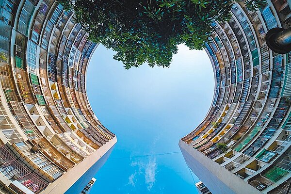 高市搶攻演唱會經濟,推薦歌迷可到網美必拍的左營區果貿社區拍照打卡。圖/高市觀光局提供、柯宗緯高雄傳真