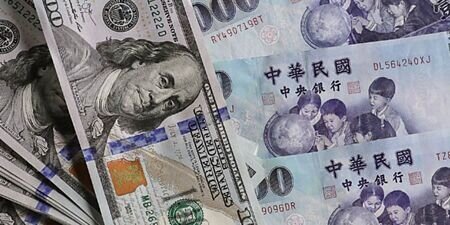 新台幣累計10月貶值1.51角。 圖∕本報資料照片