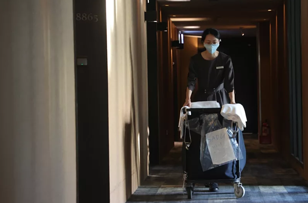 國內旅宿業缺工問題嚴重,圖為示意圖,非新聞當事人。記者黃仲裕/攝影