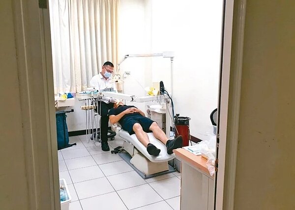 南投鹿谷是全縣唯一「無牙醫鄉」,縣府爭取中央補助,將在鹿谷新設牙科,並改善中寮、仁愛牙醫站設備。圖/南投縣衛生局提供