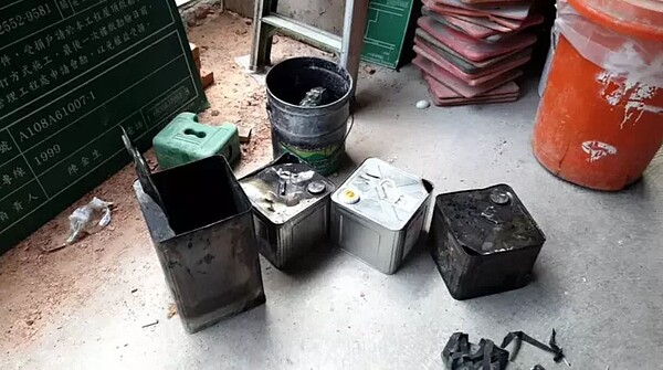 台北市民權西路上一處新建工地因甲苯起火燃燒,1人受傷。記者蕭雅娟/翻攝