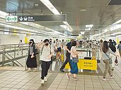 學者籲　多勸導手扶梯上別走動