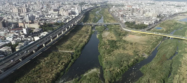 台74線因交通方便，沿線人口大增，中央同意增設十九甲匝道，讓數以萬計居民不用再繞道。圖／市府交通局提供