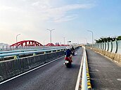 視察三鶯大橋　民代批汽機車匯流　危險激增