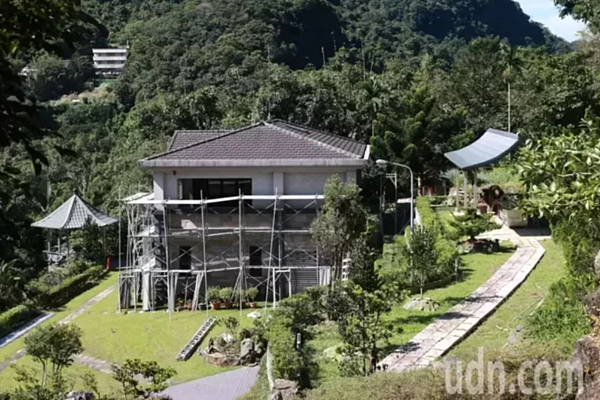 新北市立委第12選區國民黨參選人廖先翔表示,大型機具預計8日吊上屋頂,展開折除作業。聯合報資料照