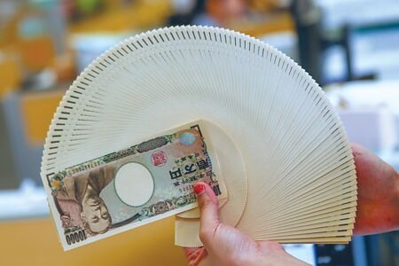 
台銀牌告匯率現金賣出0.2174元，亦是今年最低，代表民眾本周買日圓，甚至可換到低於0.215元的超甜價。圖∕本報資料照片
