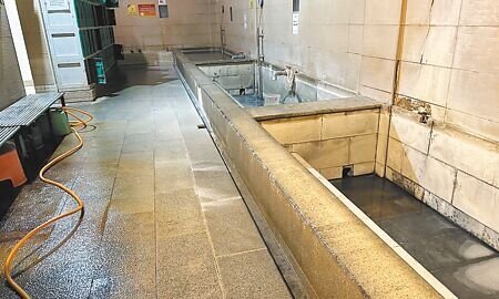 民進黨台北市議員林延鳳9日質疑,位在北投區前山公園的公共溫泉浴池,因為溫泉水量不足而頻頻停業,公園處卻未積極處理,而將原因推託於降水量不足。(本報資料照片)