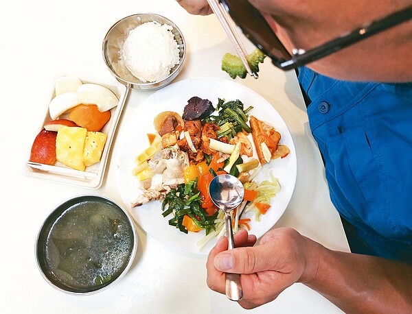 行政院通過「營養及健康飲食促進法」草案,內容包括國民營養調查、推動國民營養教育等規範。記者林澔一/攝影