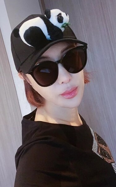 利菁眼睛出狀況。圖/摘自臉書