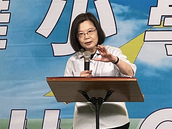 蔡總統昨（12）日指出，除了明年透過疫後特別預算挹注健保200億元。記者鍾維軒／攝影 