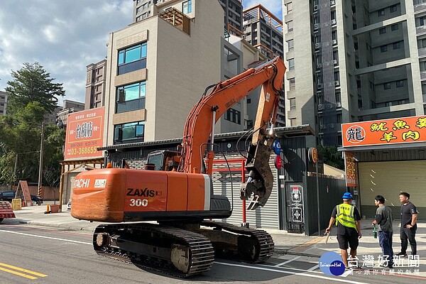 維護住宅區安寧　桃市府強制拆除擾鄰違規酒吧