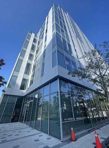 國泰人壽土城工業區都更案位在中央路四段與三民路交叉口位置,未來將提供公益空間。圖/新北都更處提供