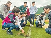 樂天桃園球場翻修　張善政視察
