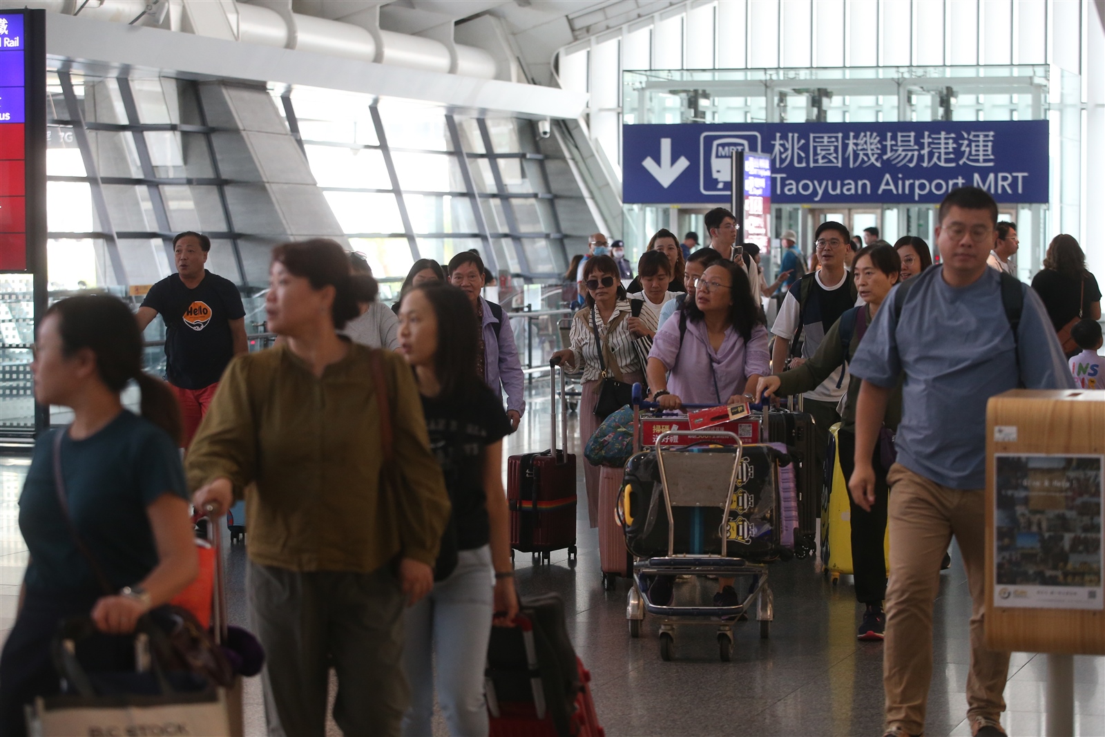 陸委會昨表示，規畫台灣旅遊業者組團赴陸，初期以每日2千人為限，引發旅行業界反彈聲浪。本報資料照 
