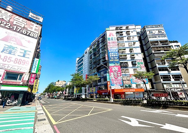 建商偷降價?熱銷案成交「低於平均行情」專家揭真相 三重。圖/好房網News記者蔡佩蓉攝影
