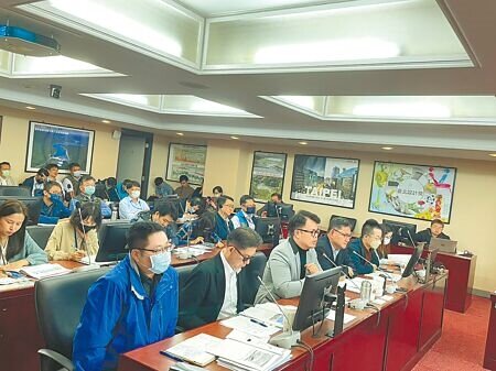 台北漁產運銷公司14日指出,漁業資源匱乏,漁產交易量下滑,規畫魚類批發市場增建6至8樓經營副業,提升業績。(蔡佩珈攝)